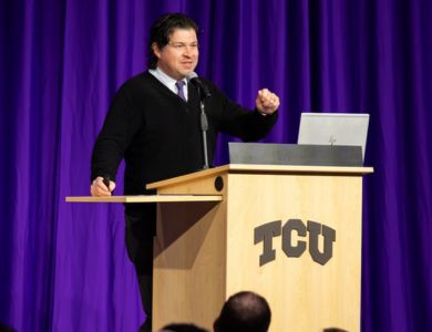 Chancellor Pullin gives a speech.